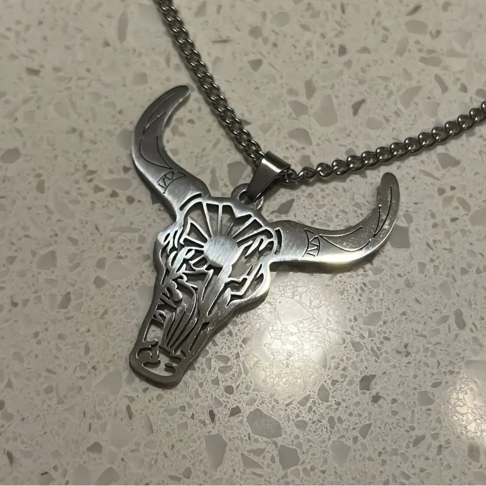 Silver Bull Skull‎ Pendant Necklace